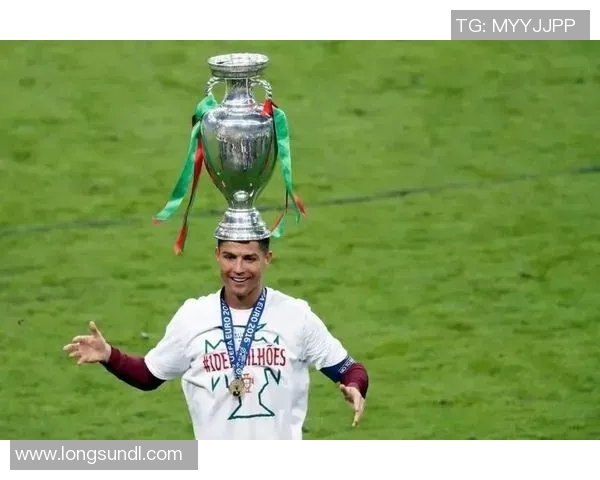 足球明星李振荣的成长历程与辉煌成就全景解析