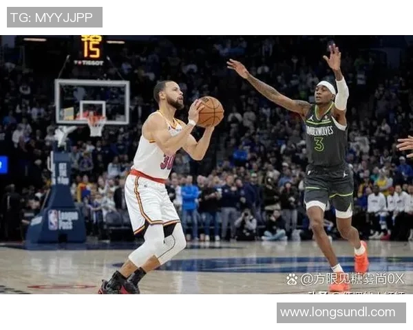 2017年NBA季后赛精彩回顾骑士对阵老鹰的激烈对决与战术分析